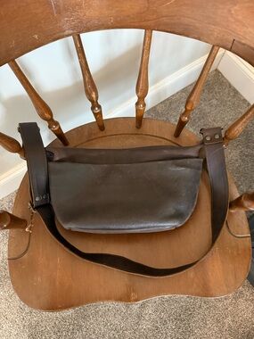 Love 41 / Saddeback Leather London Crossbody Bag